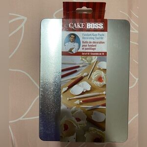 NIB - Cake Boss - Fondant/Gum Paste Decorating tool kit